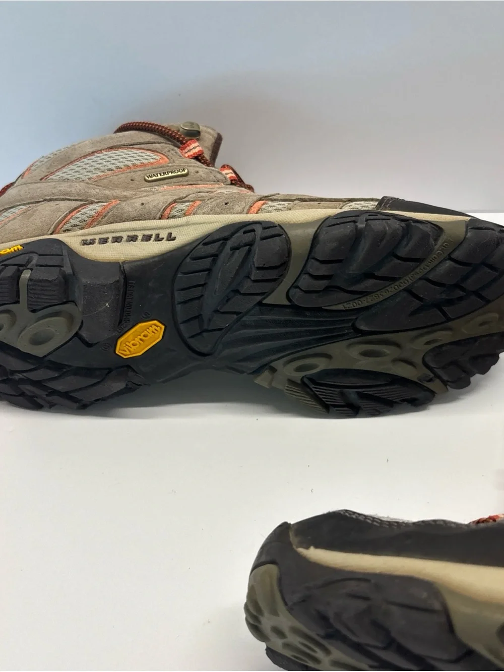 Merrell women’s Taupe and Orange Trail Hiking Boot J06058 size 10